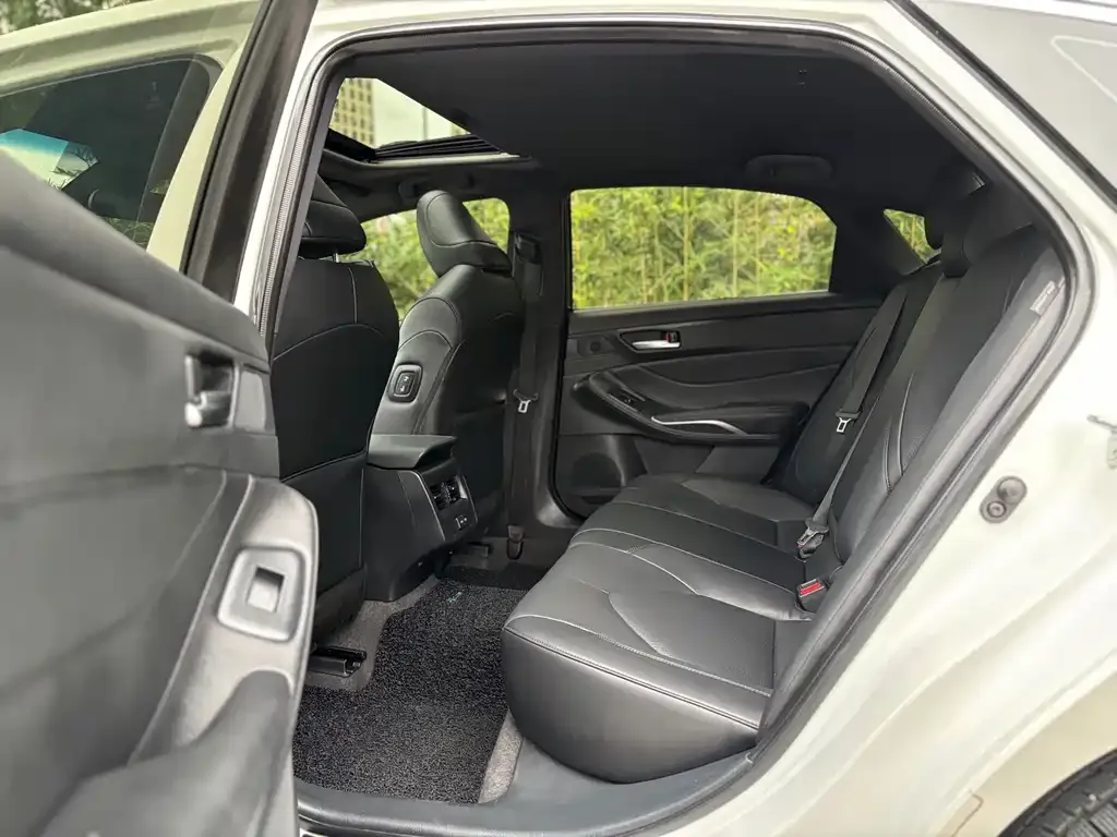 Toyota Avalon 2023 из CN, фото 8