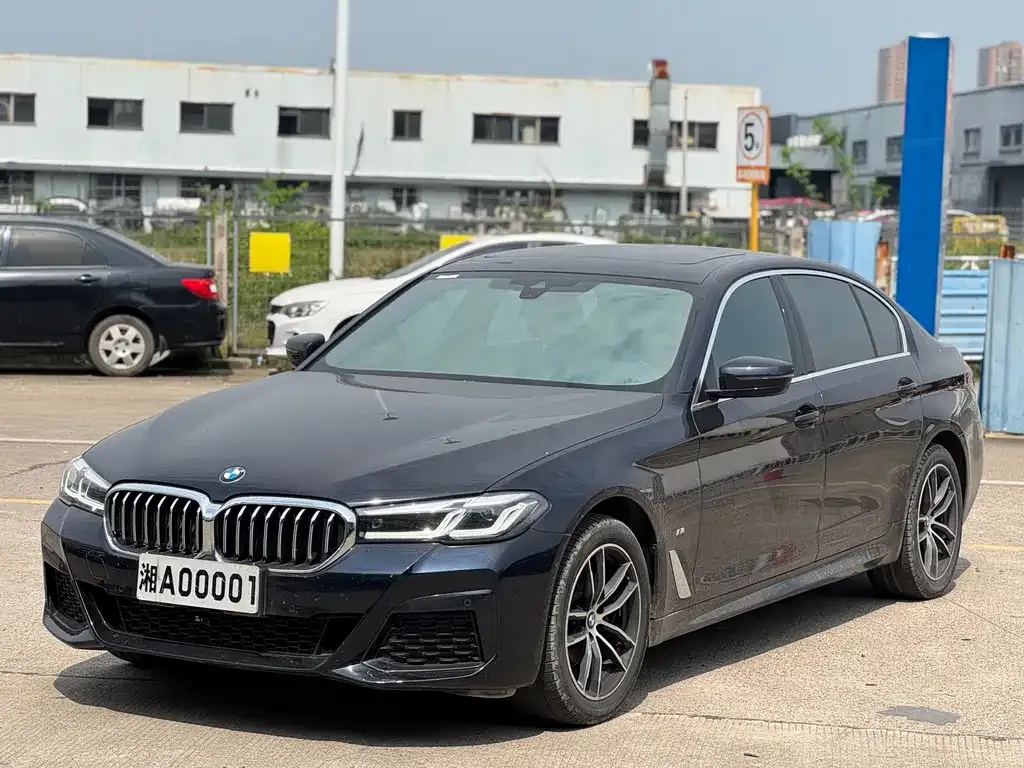 BMW 5 Series — фото 2