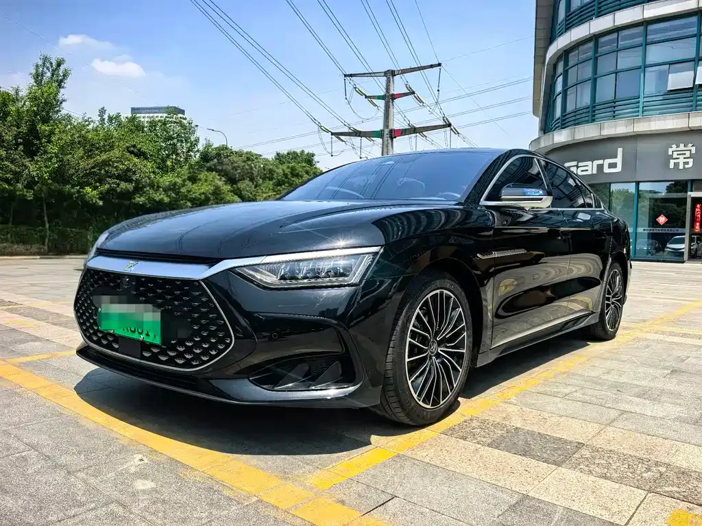 BYD Han — фото 1
