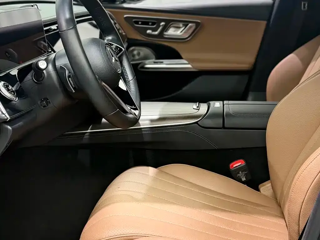 Mercedes-Benz E-Class 2024 из CN, фото 3