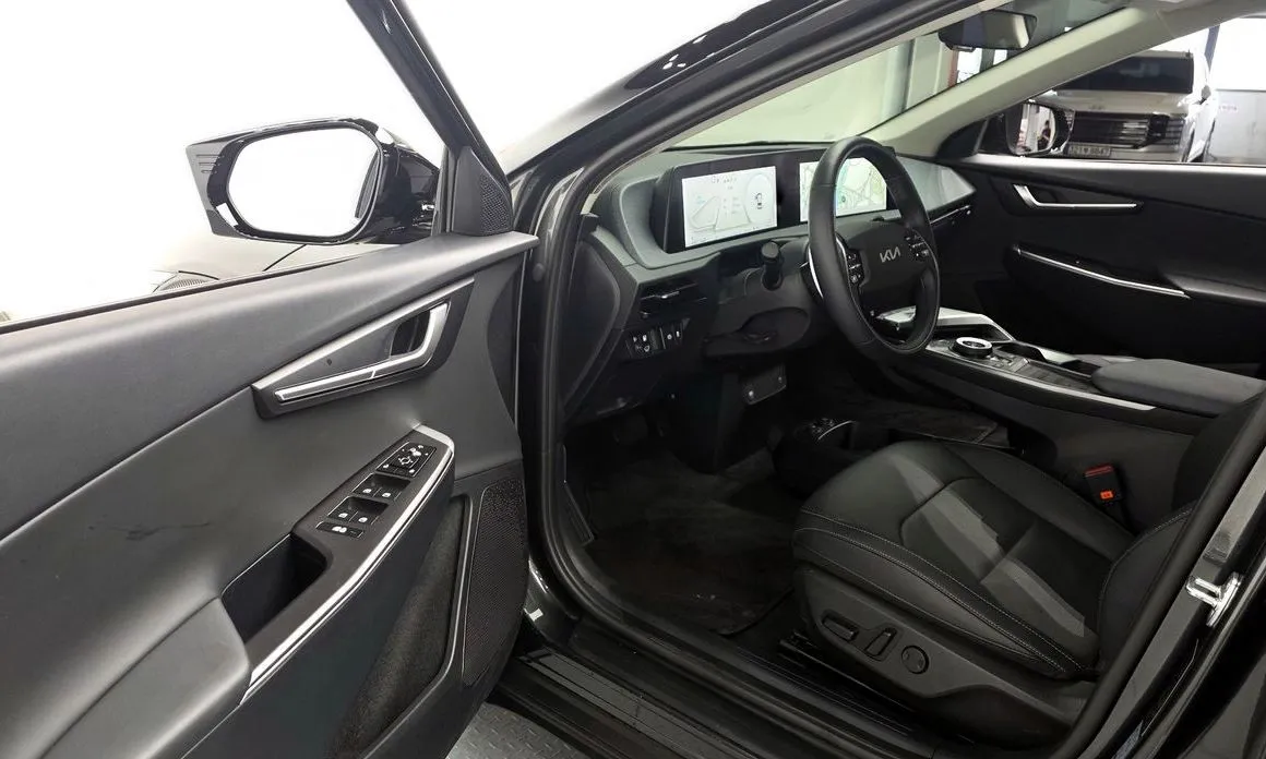 Kia EV6 2023 из KR, фото 8