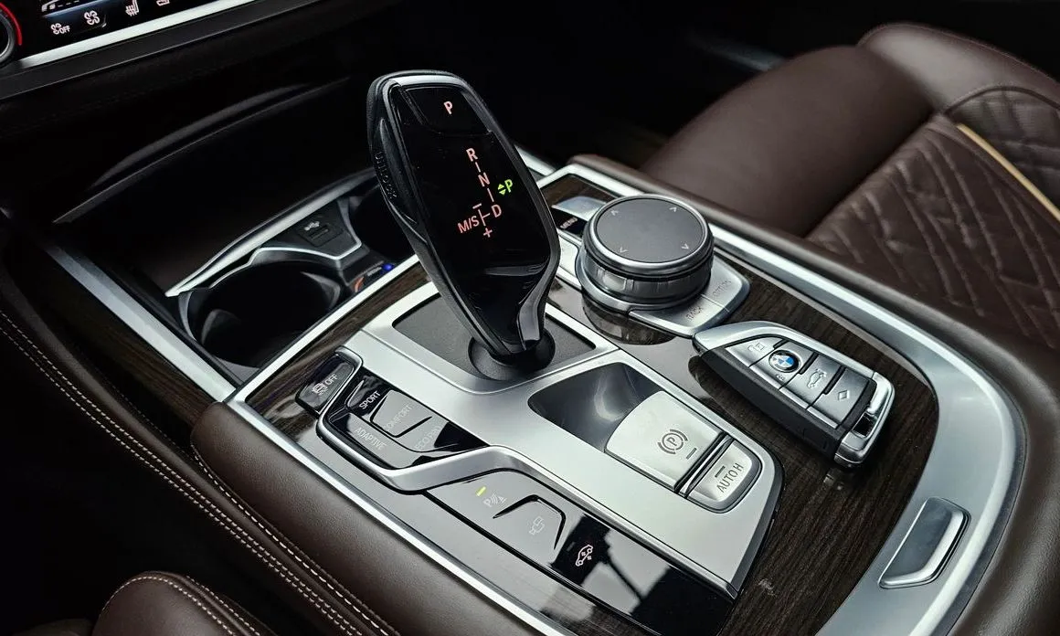 BMW 7-Series 2021 из KR, фото 2