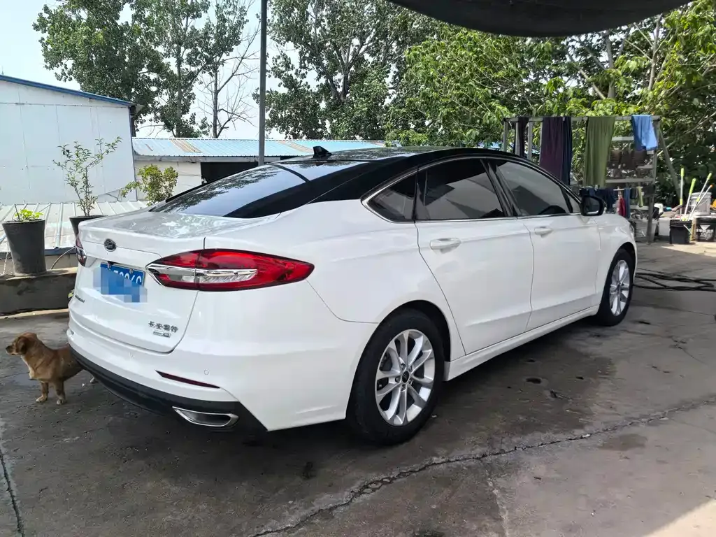 Ford Mondeo — фото 10