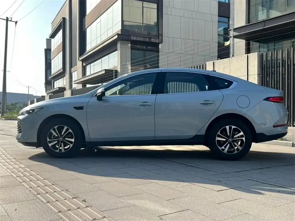 BYD Qin PLUS — фото 7