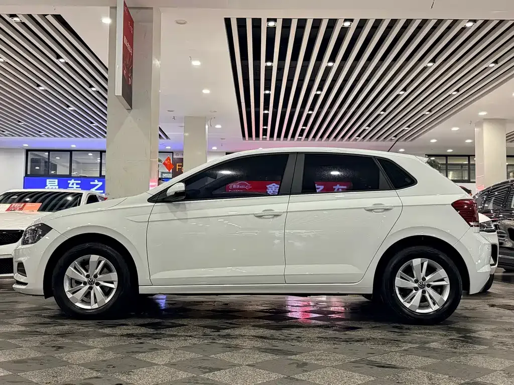 Volkswagen Polo 2023 из CN, фото 10