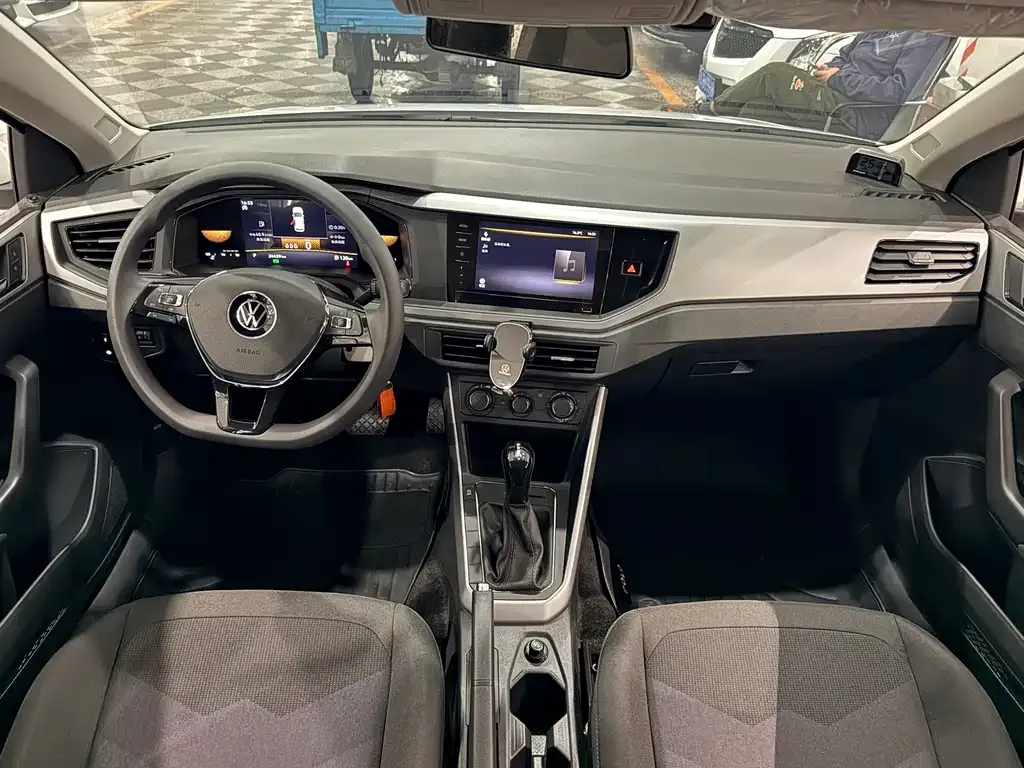 Volkswagen Polo 2023 из CN, фото 8