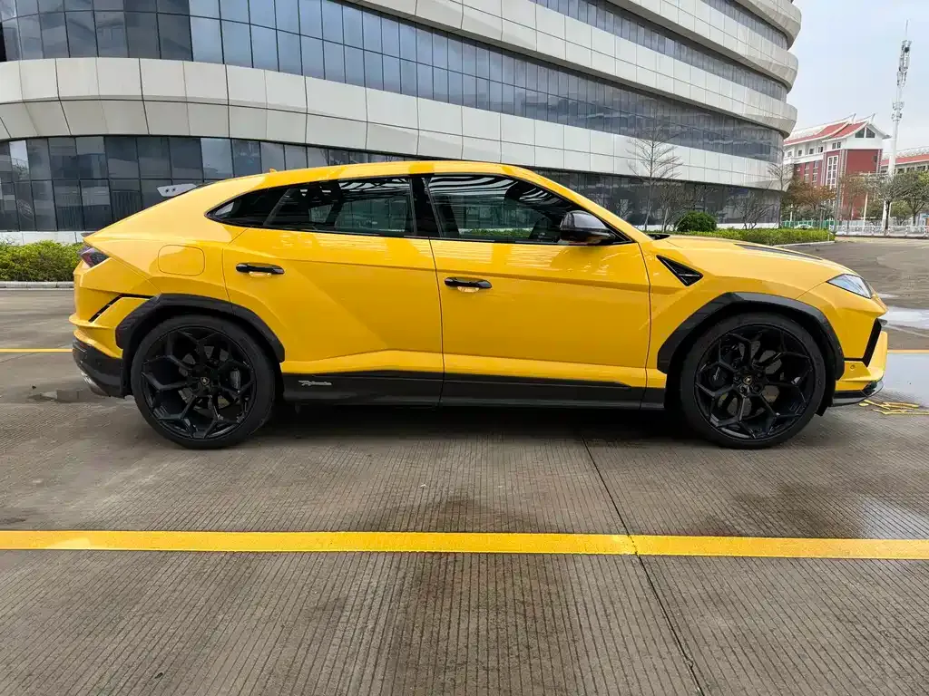 Lamborghini Urus — фото 4