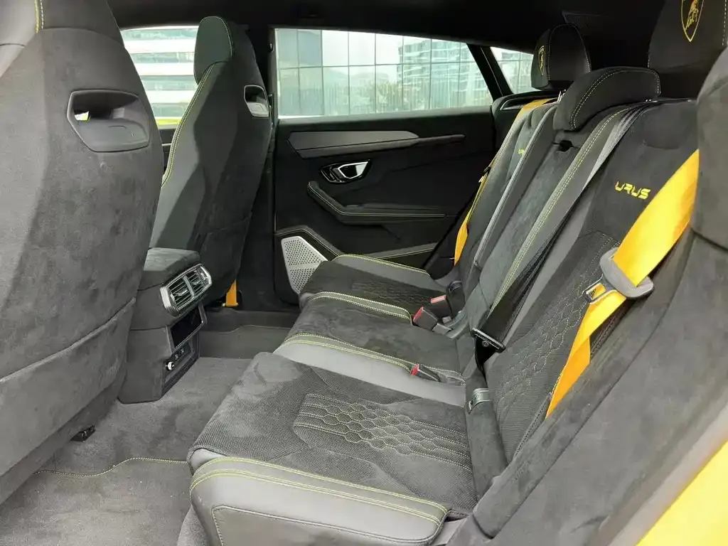 Lamborghini Urus — фото 2