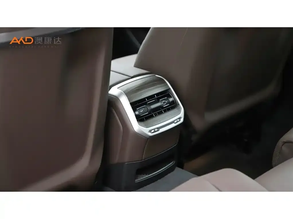 BMW 7 Series 2024 из CN, фото 2