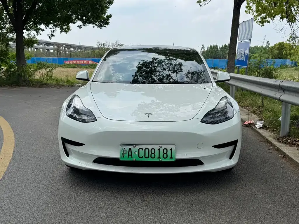 Tesla Model 3 — фото 9