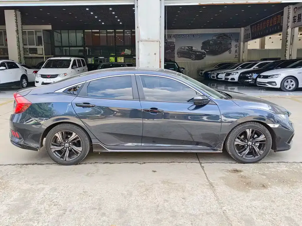 Honda Civic — фото 2