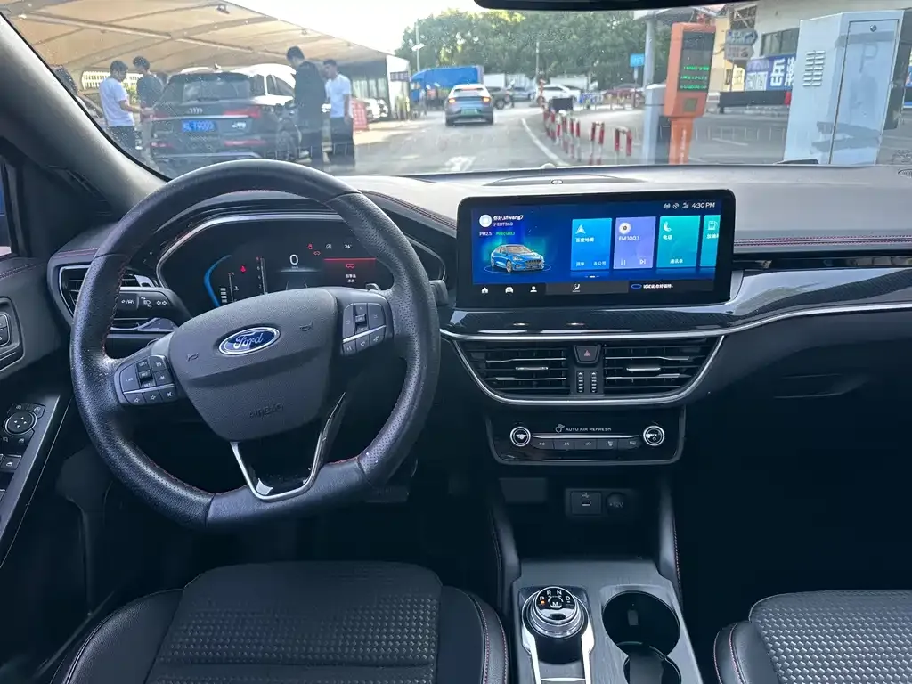 Ford Focus 2022 из CN, фото 5