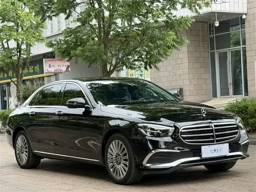 Mercedes-Benz E-Class — фото 10