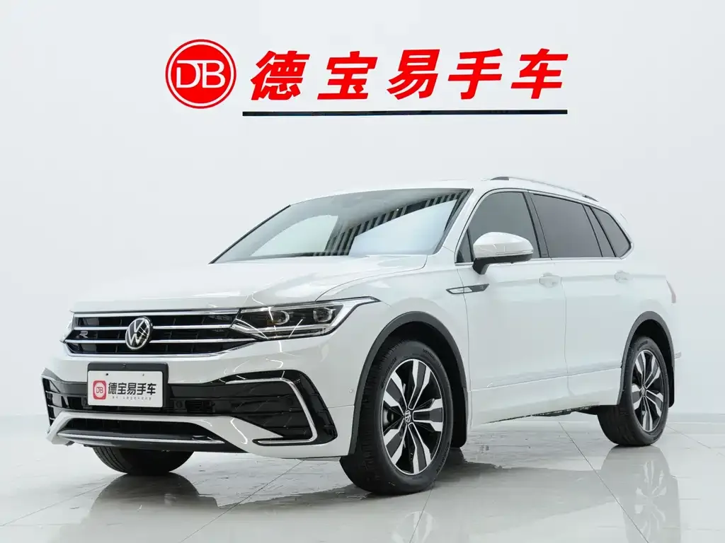 Volkswagen Tiguan L — фото 1