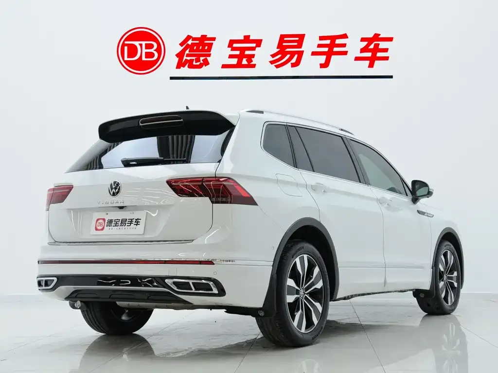 Volkswagen Tiguan L — фото 7