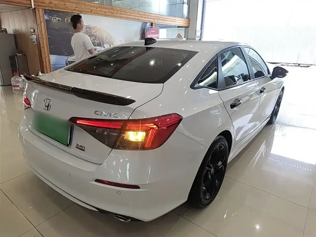 Honda Civic — фото 2