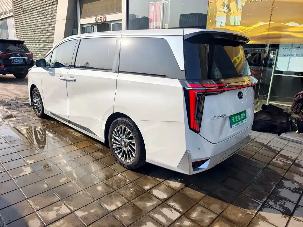 GAC Motor Trumpchi M8 — фото 6