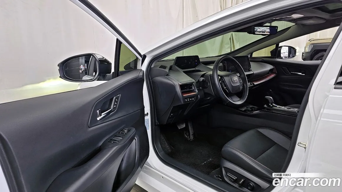 Toyota Prius 2024 из KR, фото 6