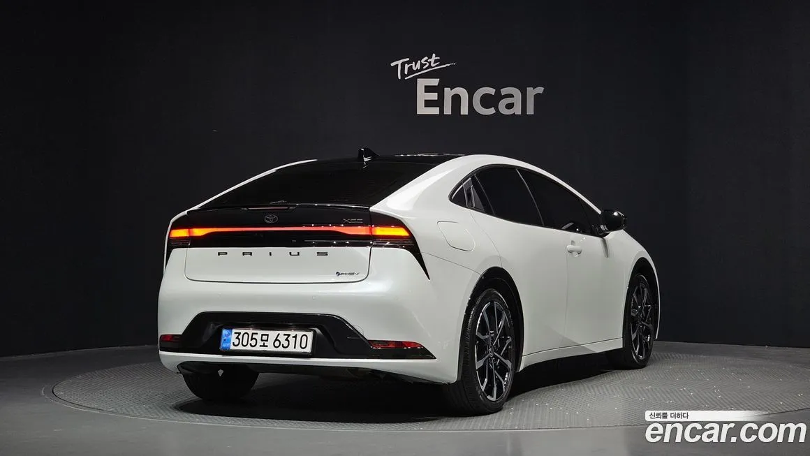 Toyota Prius 2024 из KR, фото 9