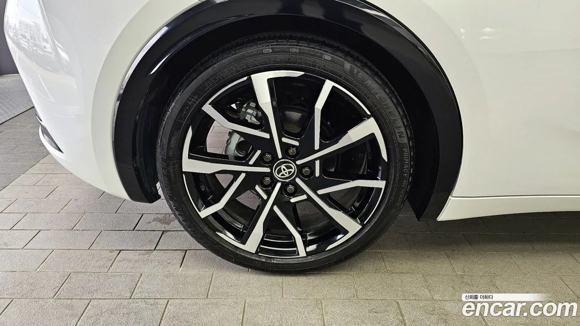 Toyota Prius 2024 из KR, фото 8