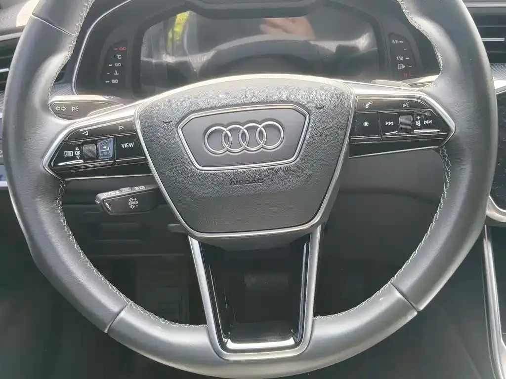 Audi A6L — фото 4
