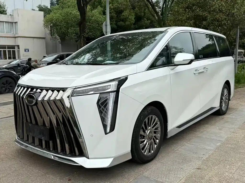 GAC Motor Trumpchi M8 — фото 1