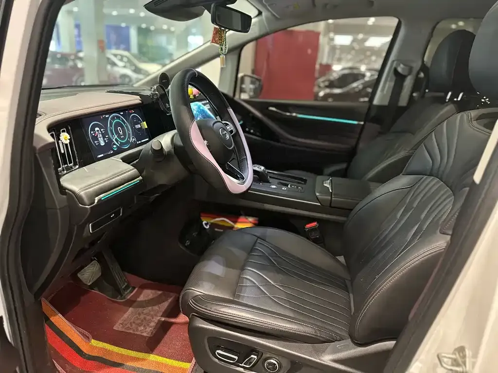 GAC Motor Trumpchi M8 — фото 9