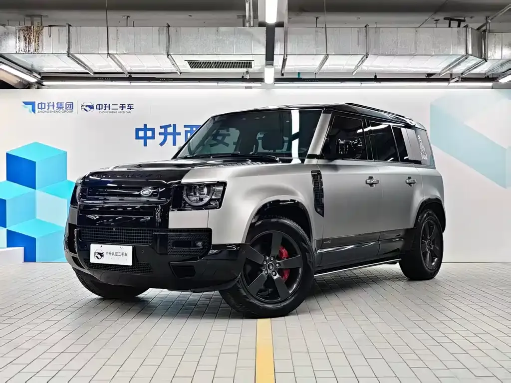 Land Rover Defender — фото 1