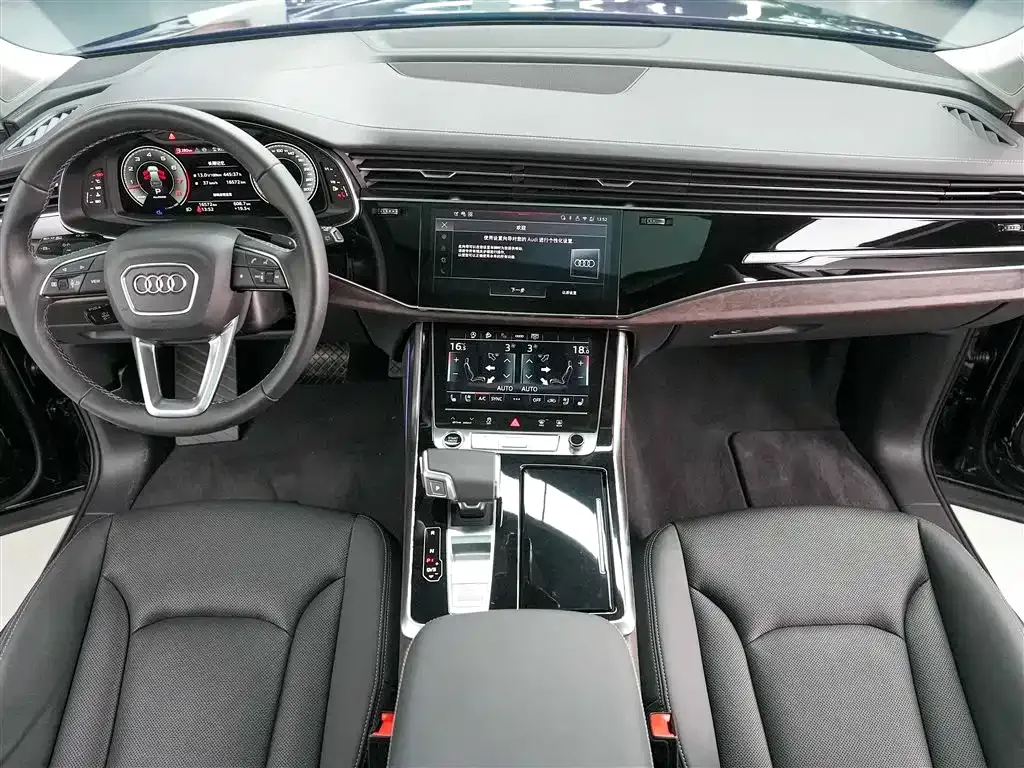 Audi Q7 — фото 9