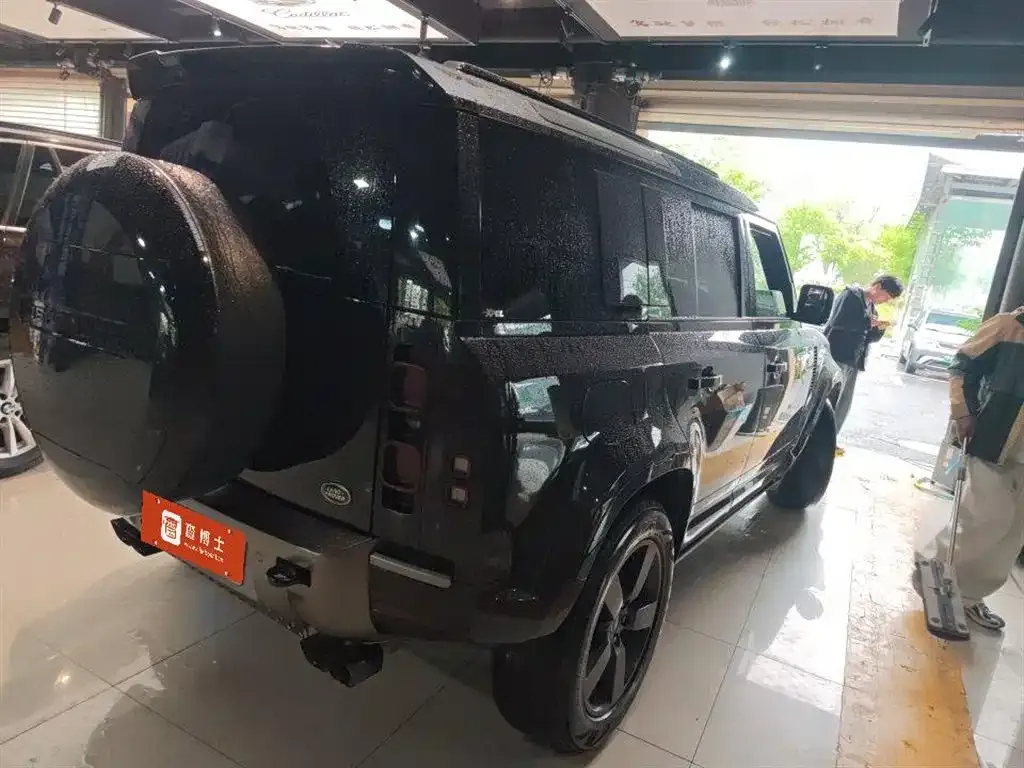 Land Rover Defender — фото 2