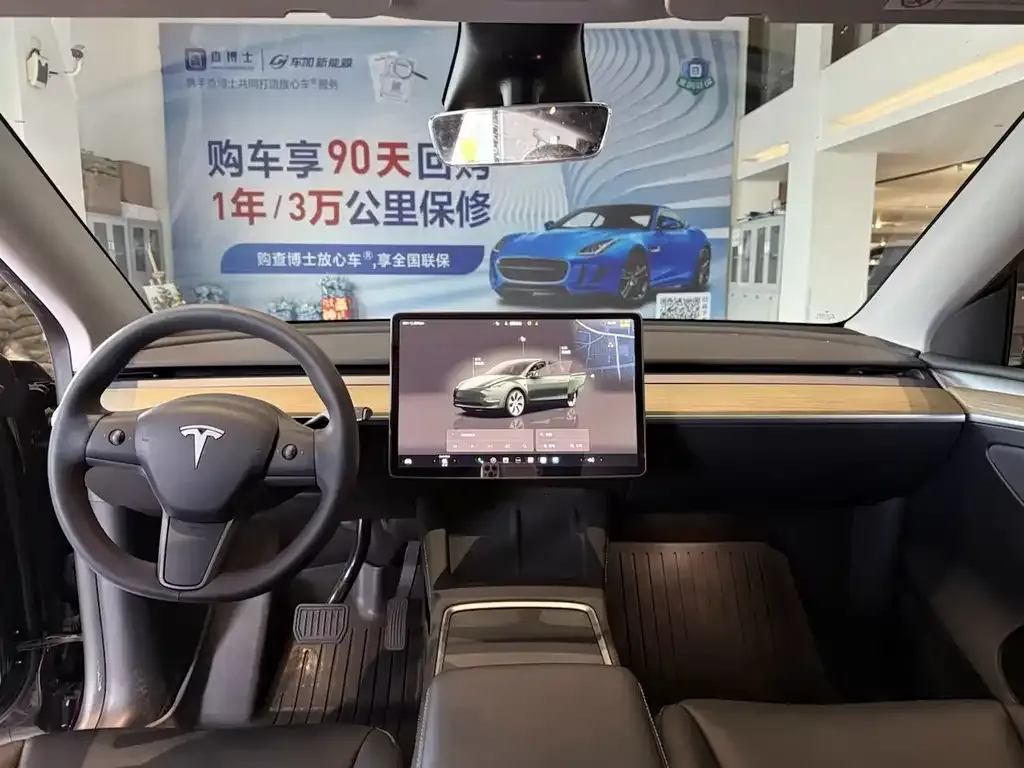 Tesla Model Y — фото 3