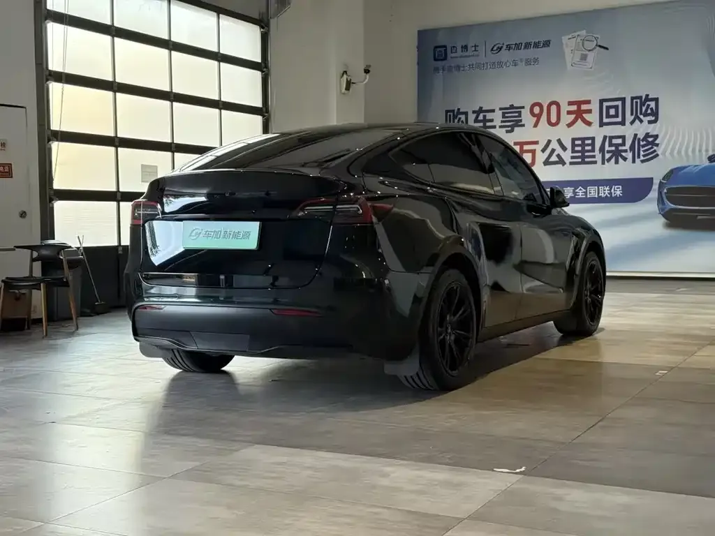 Tesla Model Y — фото 2