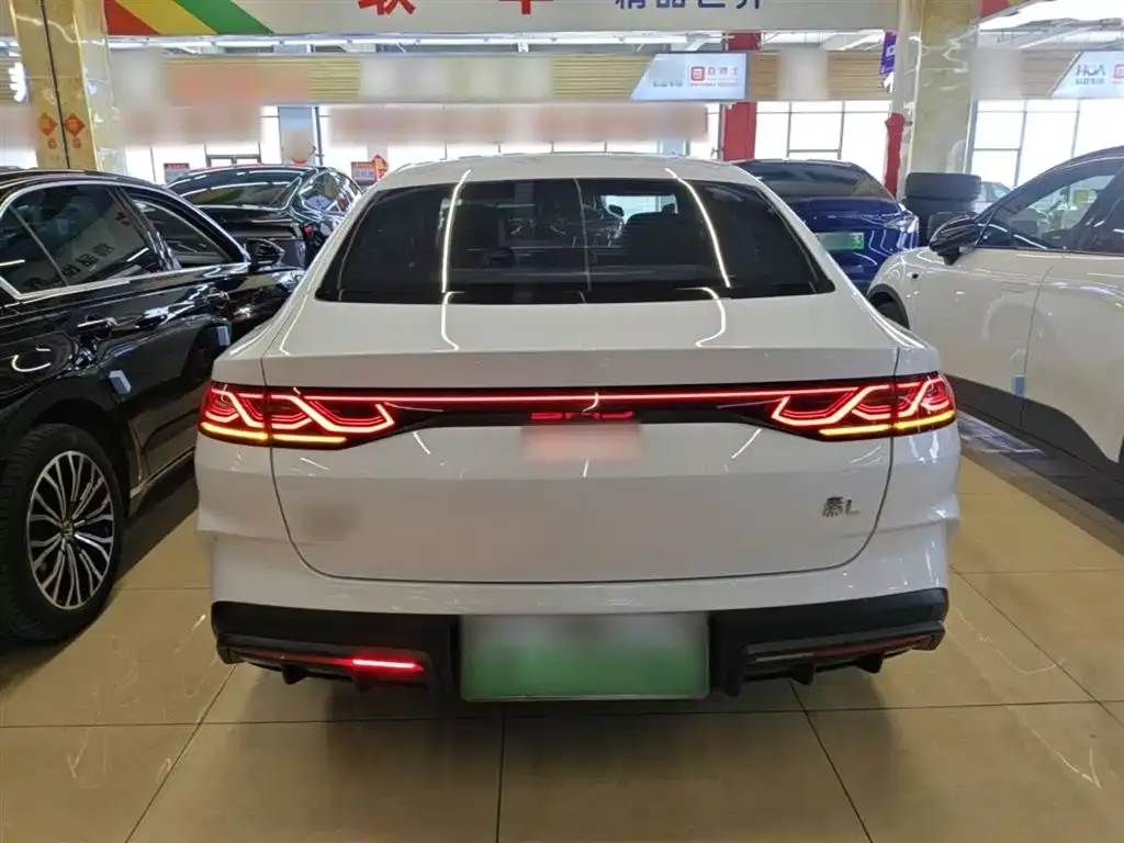 BYD Qin L — фото 9