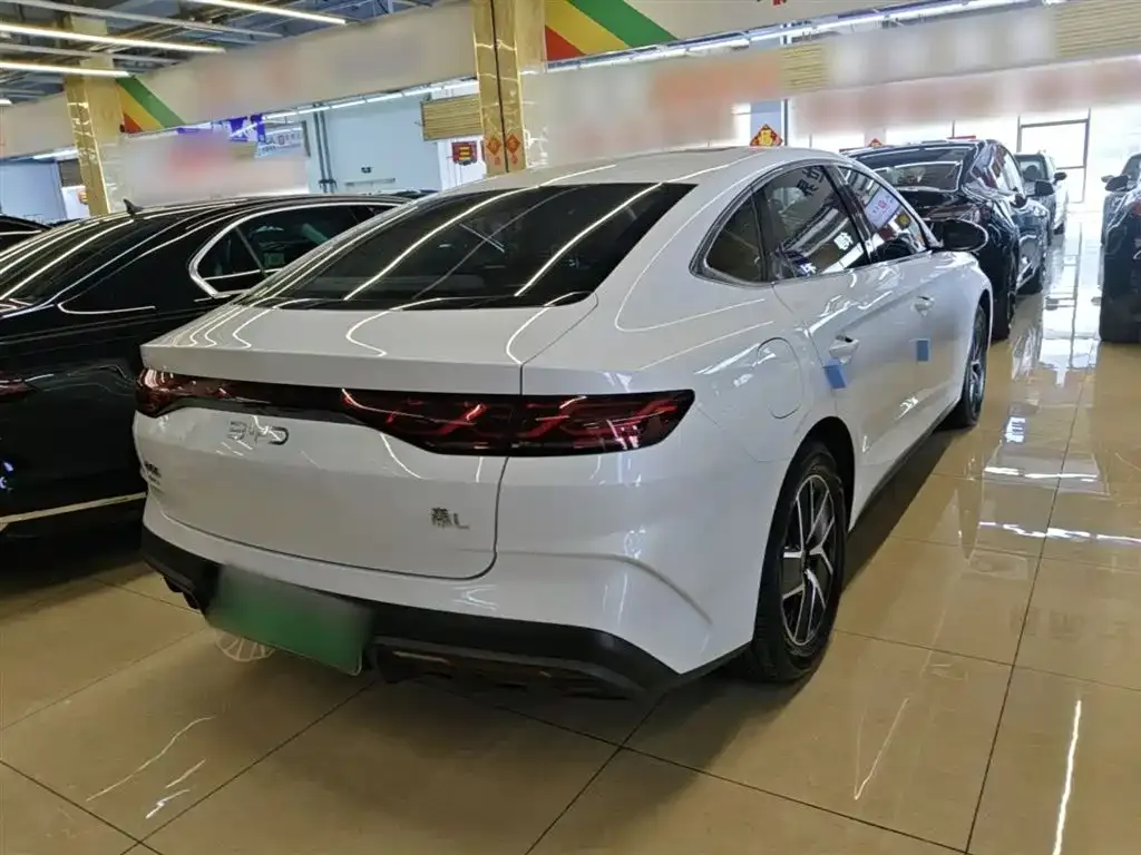 BYD Qin L — фото 4