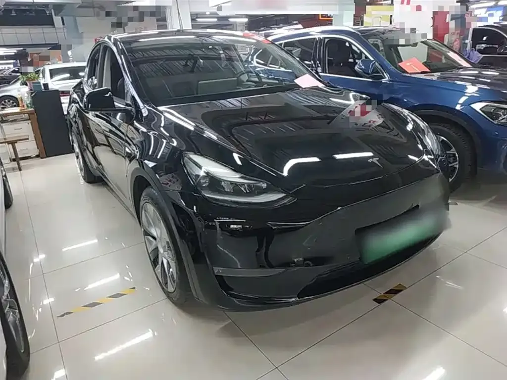 Tesla Model Y — фото 7