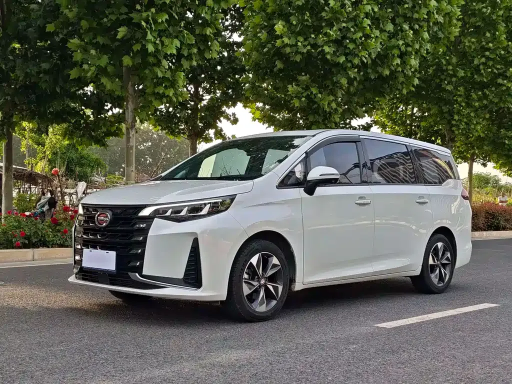 GAC Motor Trumpchi M6 — фото 1