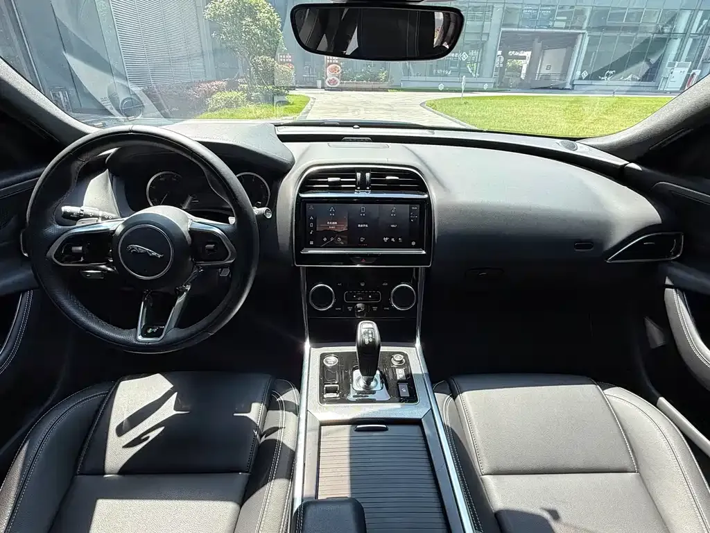 Jaguar XEL 2023 из CN, фото 9