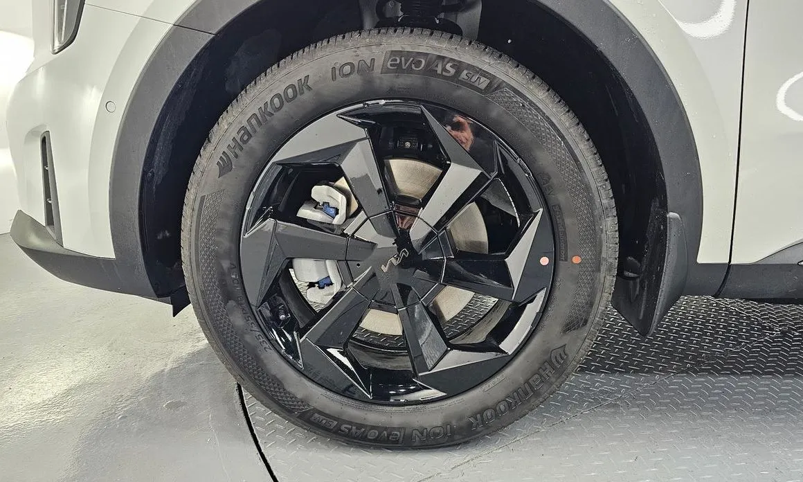 Kia Sorento — фото 9