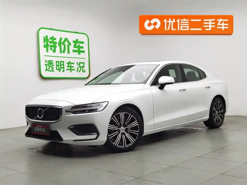 Volvo S60 — фото 1