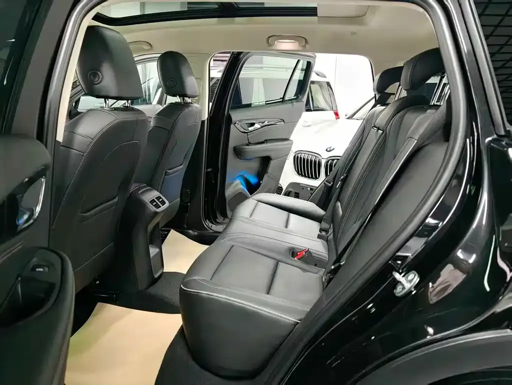 Buick Envision Plus — фото 5