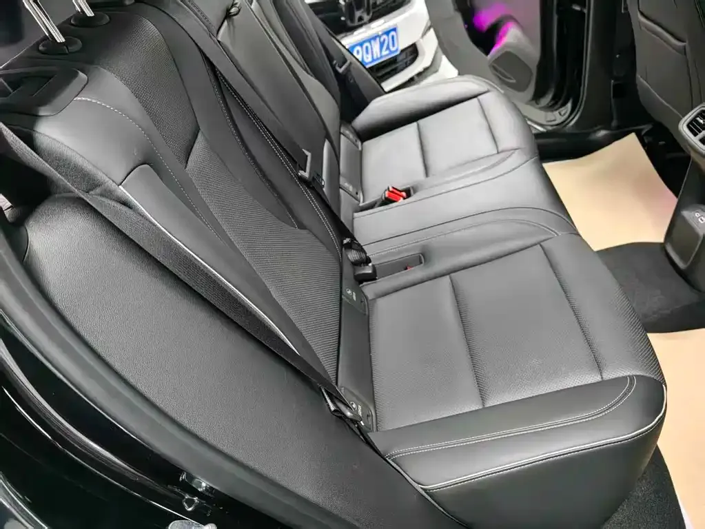 Buick Envision Plus — фото 7