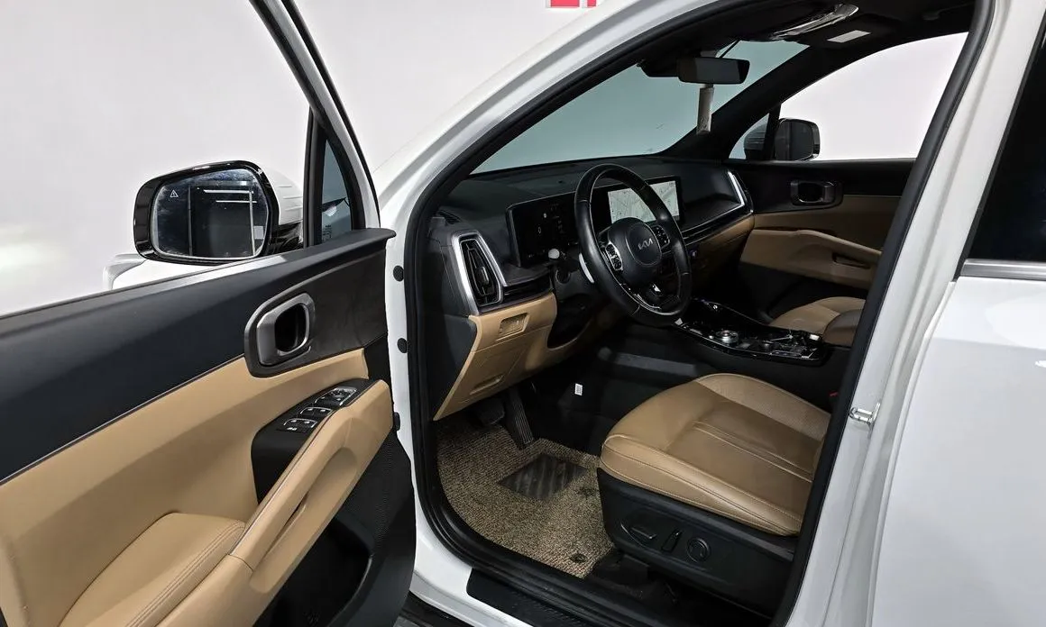 Kia Sorento — фото 6