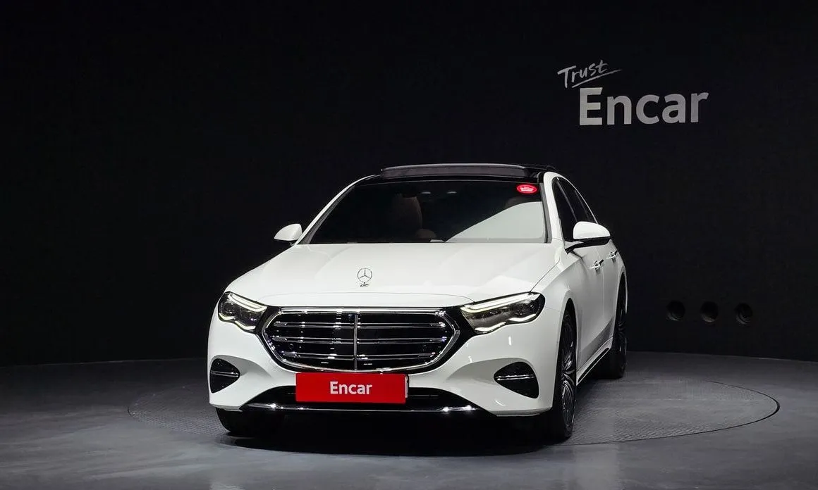 Mercedes-Benz E-Class — фото 2