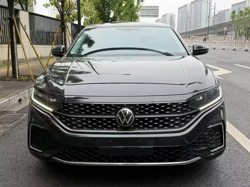 Volkswagen Passat — фото 7