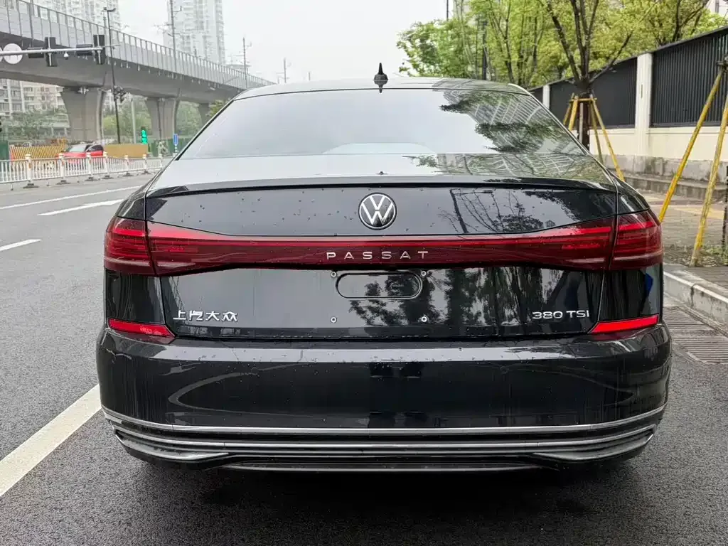 Volkswagen Passat — фото 5