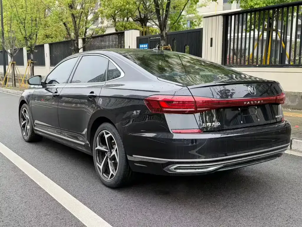 Volkswagen Passat — фото 6