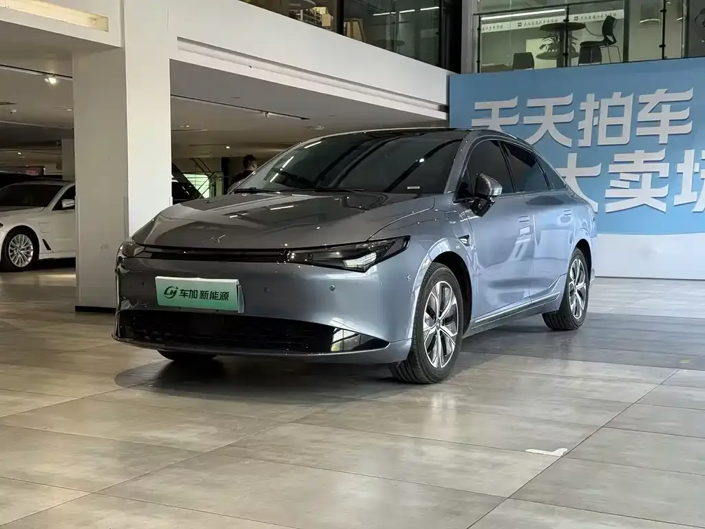 XPeng P5