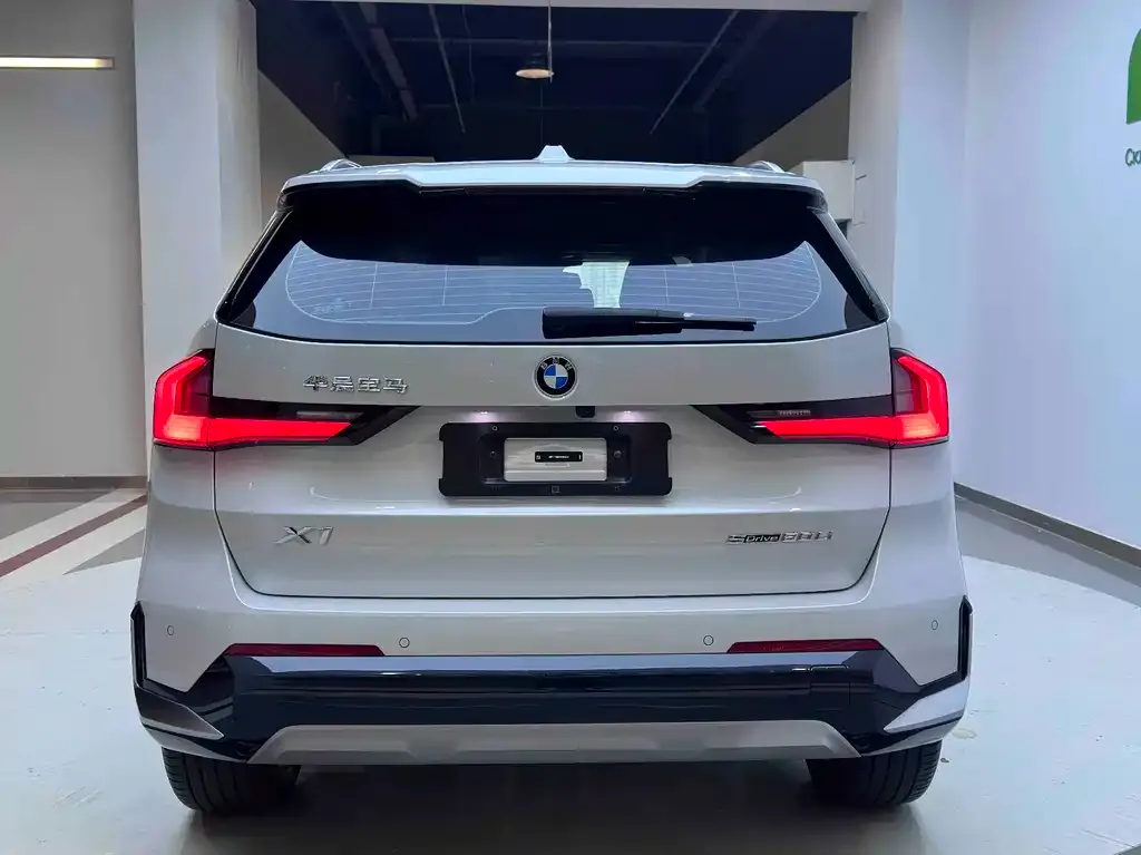BMW X1 — фото 5