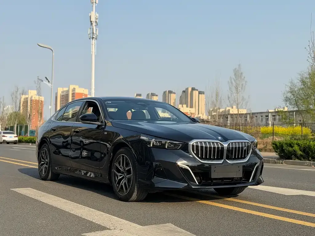 BMW i5 2025 из CN, фото 10