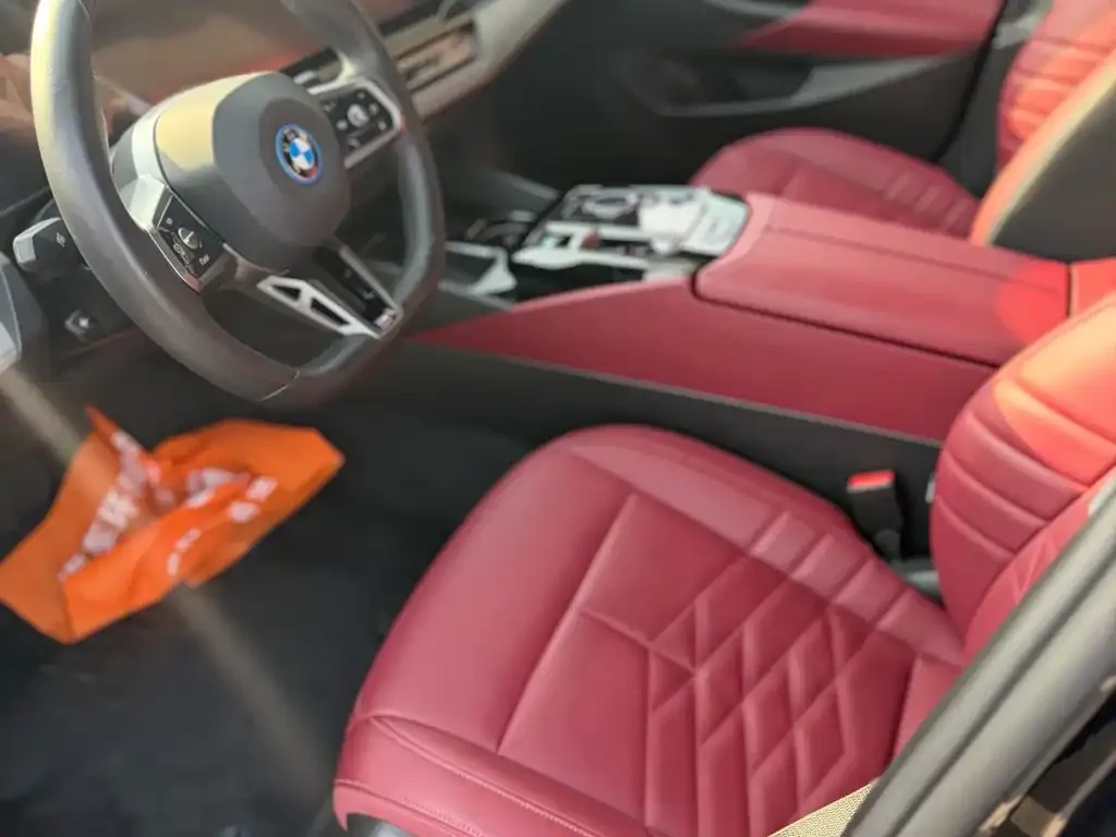 BMW i5 2025 из CN, фото 2